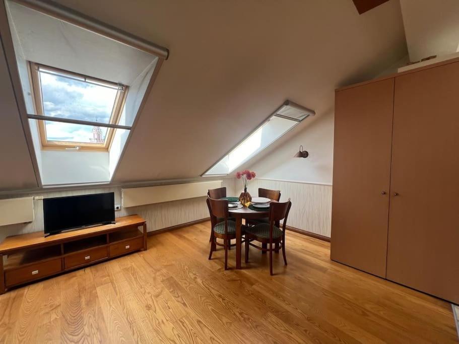 Old Town Apartment With Free Parking Vilnius Eksteriør bilde
